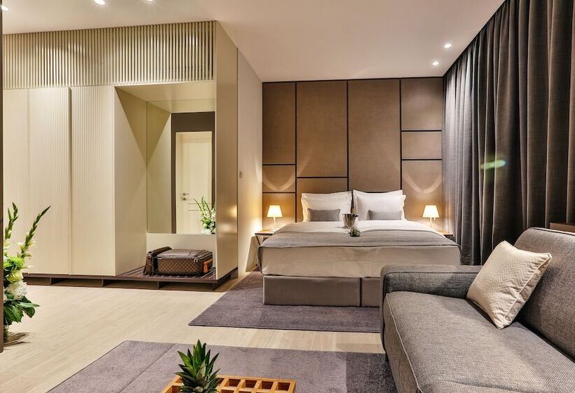 اتاق لوکس با بالکن, Avanti Hotel & Spa