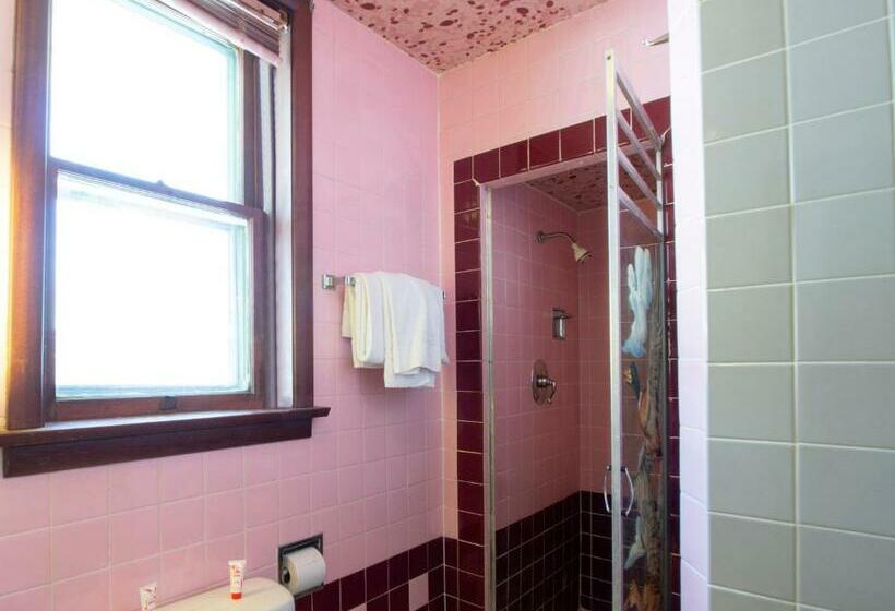 חדר סטנדרט עם מיטת קינג, Wilkesbarre East