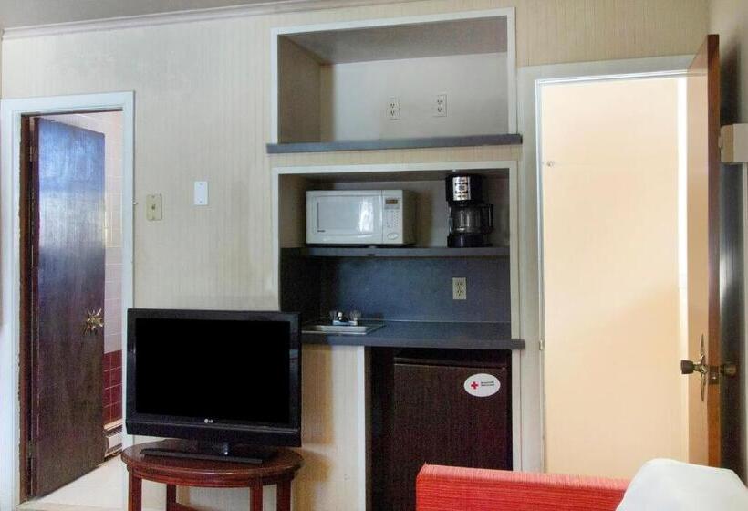 חדר סטנדרט עם מיטת קינג, Wilkesbarre East