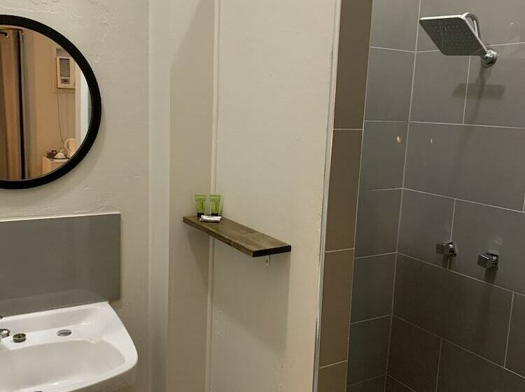 اتاق استاندارد, Biloela