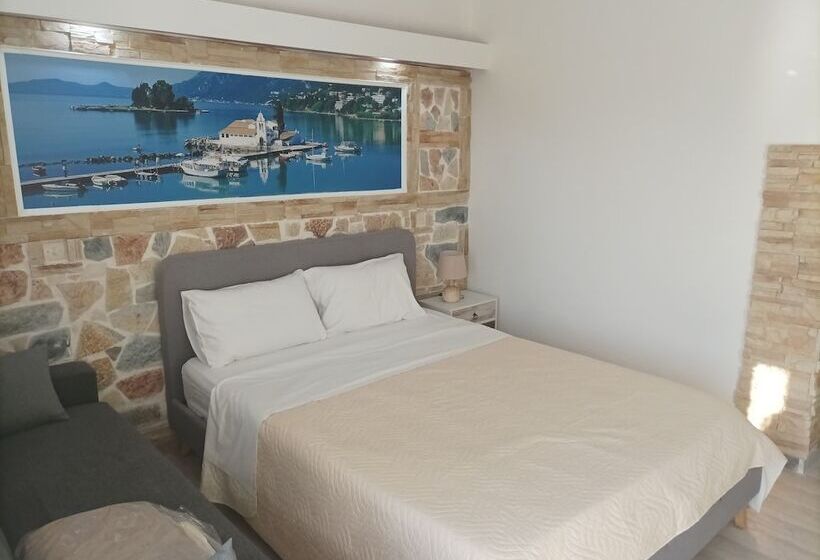 غرفة ديلوكس مطلّة علي البحر, Petrakis Beach