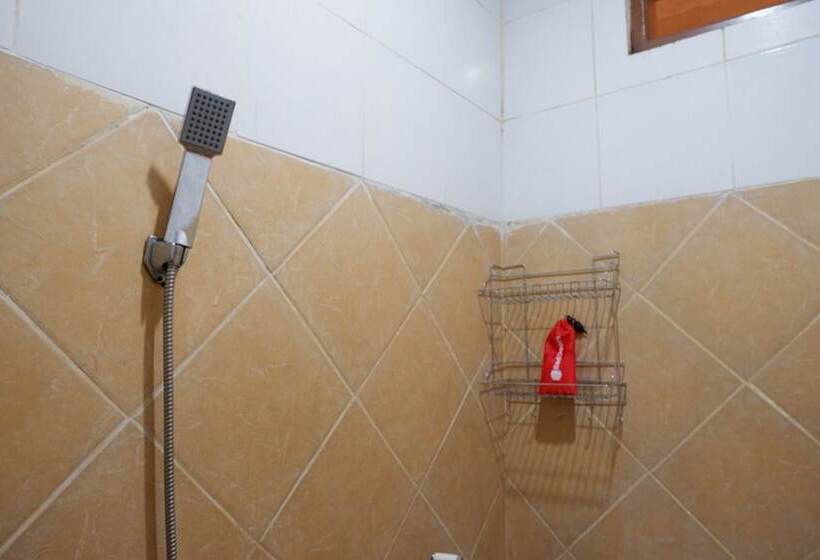 Номер Стандарт, Reddoorz Plus At Hotel Srikandi Kendari