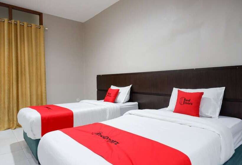 חדר סופריור, Reddoorz Plus At Hotel Srikandi Kendari