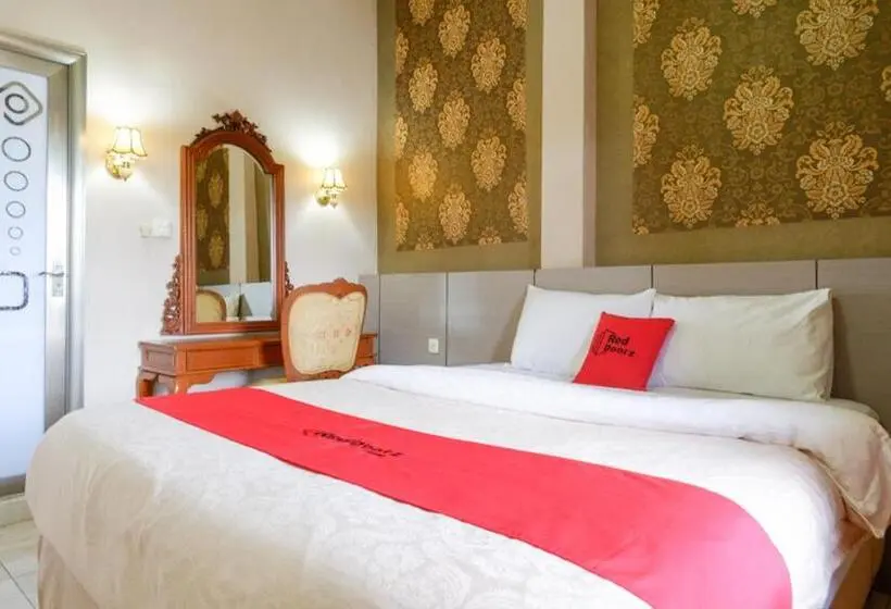 デラックスルーム, Reddoorz Plus At Hotel Srikandi Kendari