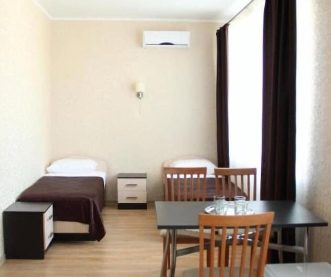 اتاق خانوادگی, Olymp