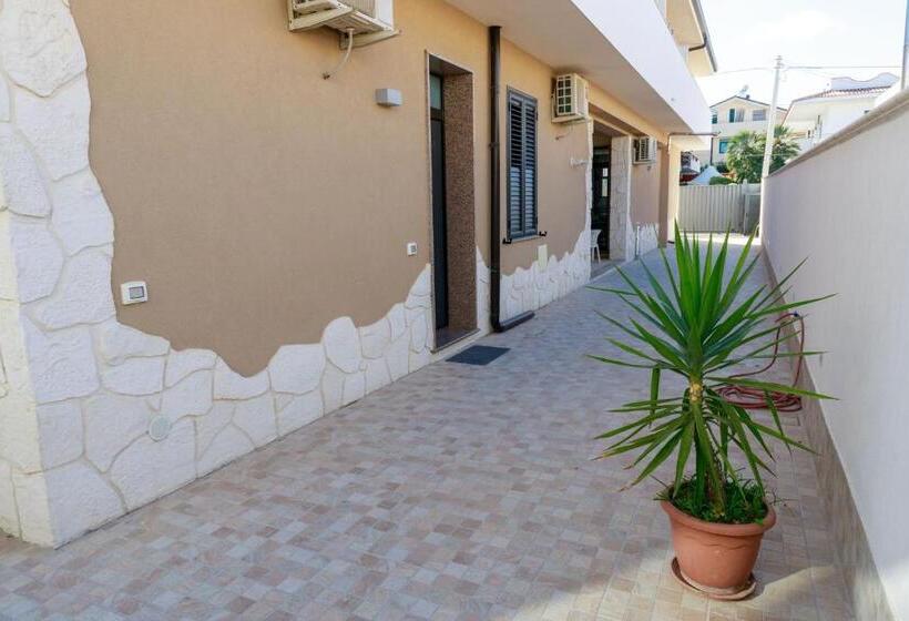 בית, 3 חדרי שינה, Fuori Rotta