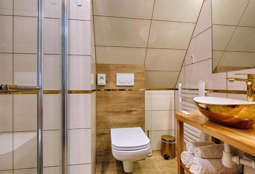 استودیو استاندارد با چشمانداز, Pensjonat Dawidek