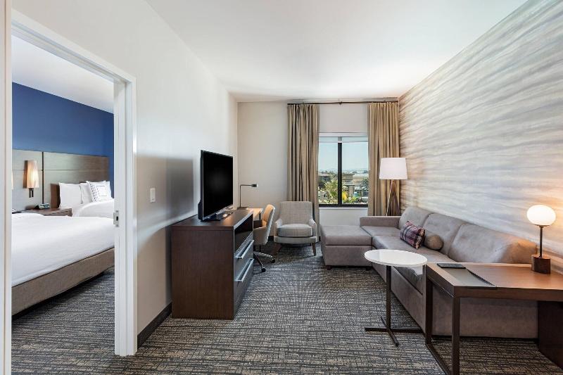 Люкс Кровать Квин, Residence Inn Riverside Moreno Valley