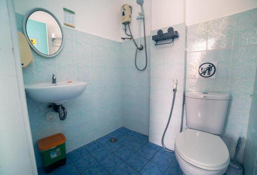 اتاق اکونومی, Chill Out Hostel