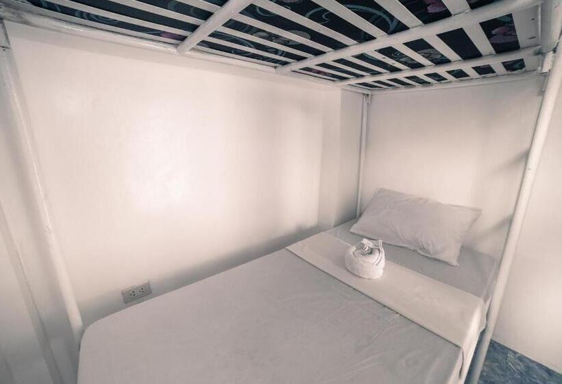 اتاق اکونومی, Chill Out Hostel