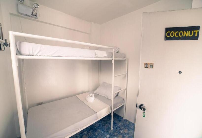 اتاق اکونومی, Chill Out Hostel