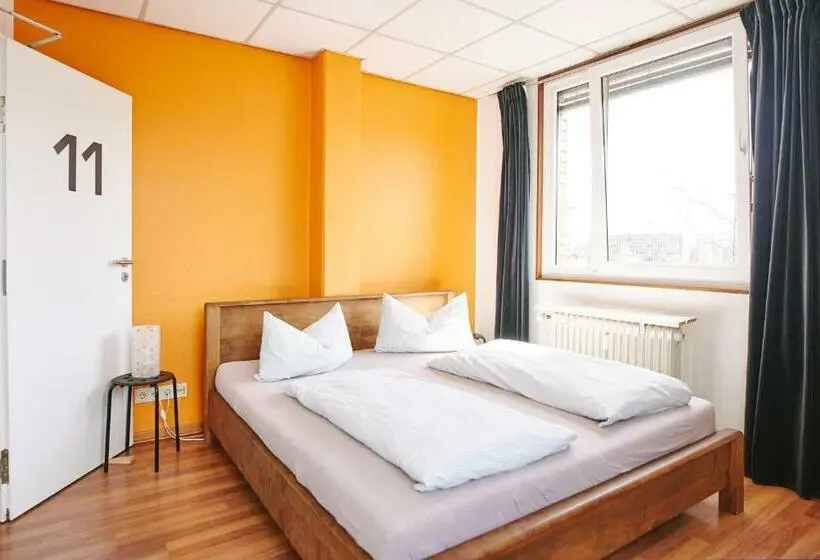 バス共有のスタンダードルーム, Sleep Station Hostel