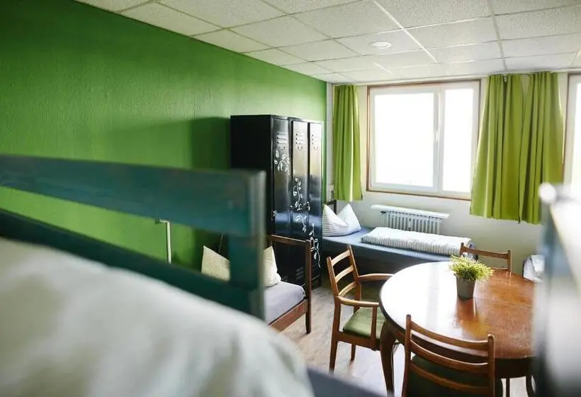 共同バス付シェアルーム, Sleep Station Hostel