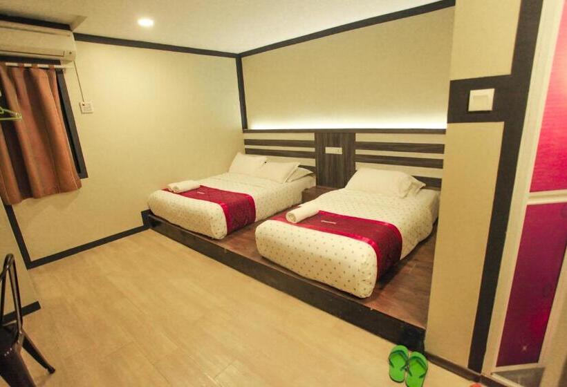 غرفة قياسية ثلاثية, Premium