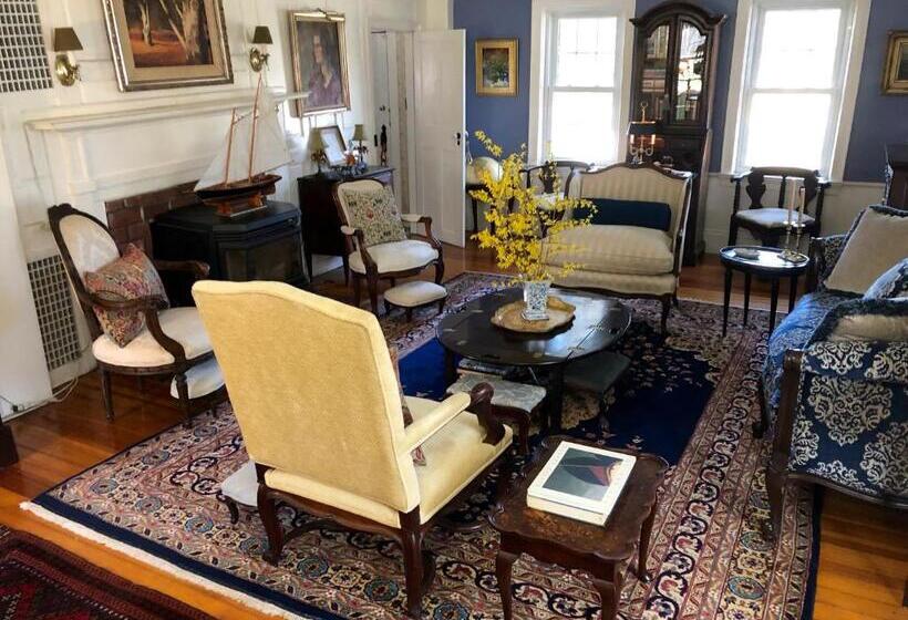 סוויטת סופריור, Silvershell Inn