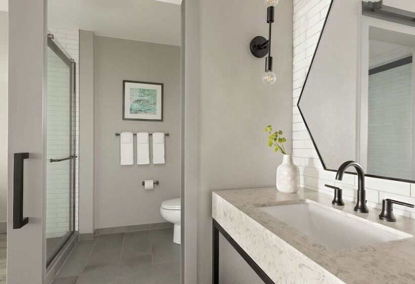 Quarto Estandar 2 Camas Casal, Alba, Tapestry Collection By Hilton