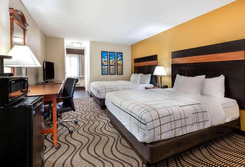 Номер Deluxe, La Quinta Inn By Wyndham Sandusky Near Cedar Point