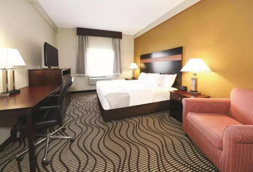 Sviitti King-vuode, La Quinta Inn By Wyndham Sandusky Near Cedar Point