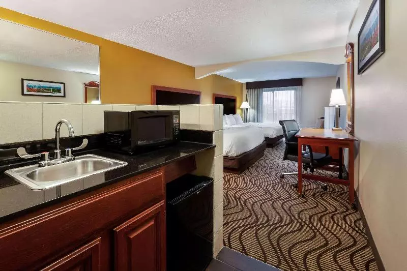 Sviitti King-vuode, La Quinta Inn By Wyndham Sandusky Near Cedar Point
