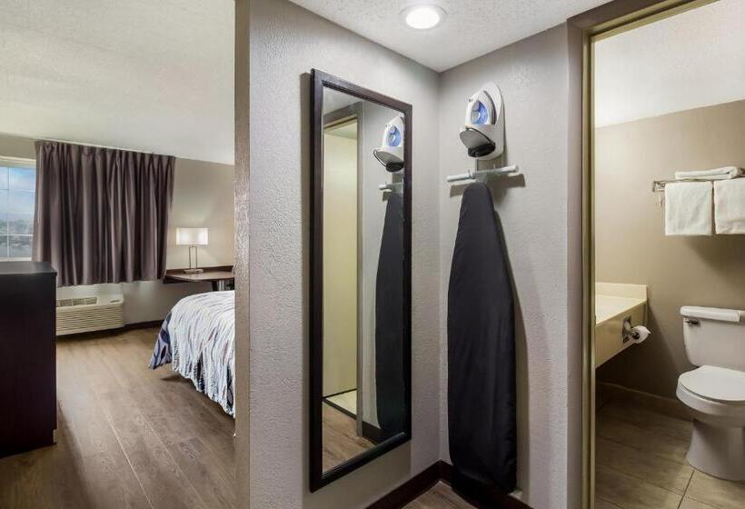 디럭스 룸 킹사이즈 침대, Red Roof Inn New Stanton