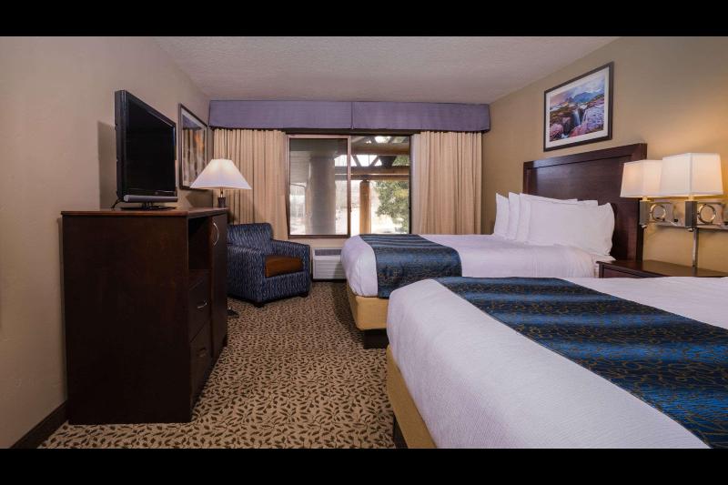 Номер Стандартный Кровать Куин, The Pine Lodge On Whitefish River