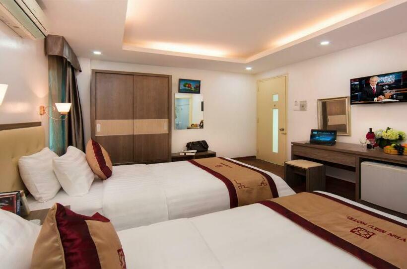 اتاق لوکس, Van Mieu