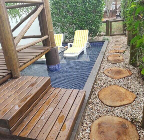 سوییت با چشم‌انداز استخر, Pousada Arágua