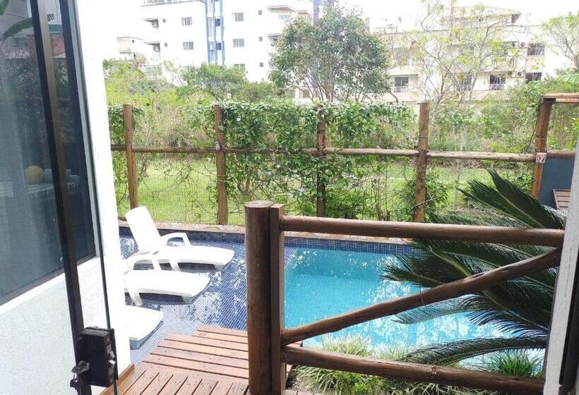 سوییت با چشم‌انداز استخر, Pousada Arágua