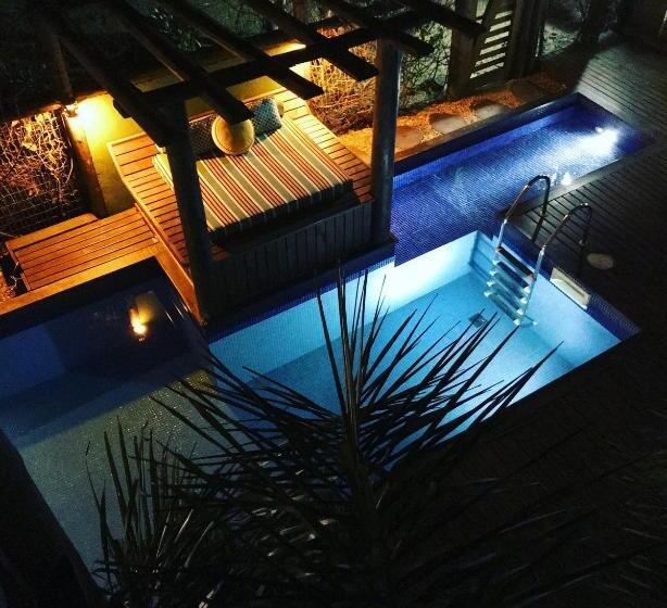 سوییت با چشم‌انداز استخر, Pousada Arágua