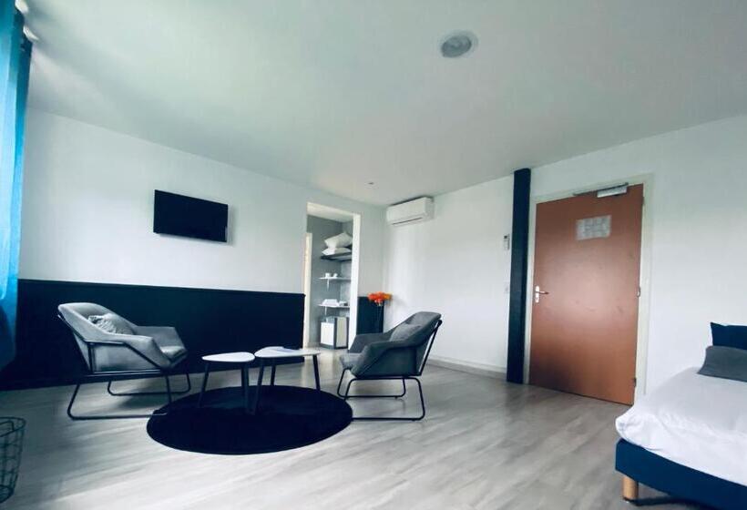 スーペリアの４人部屋, Air Lane