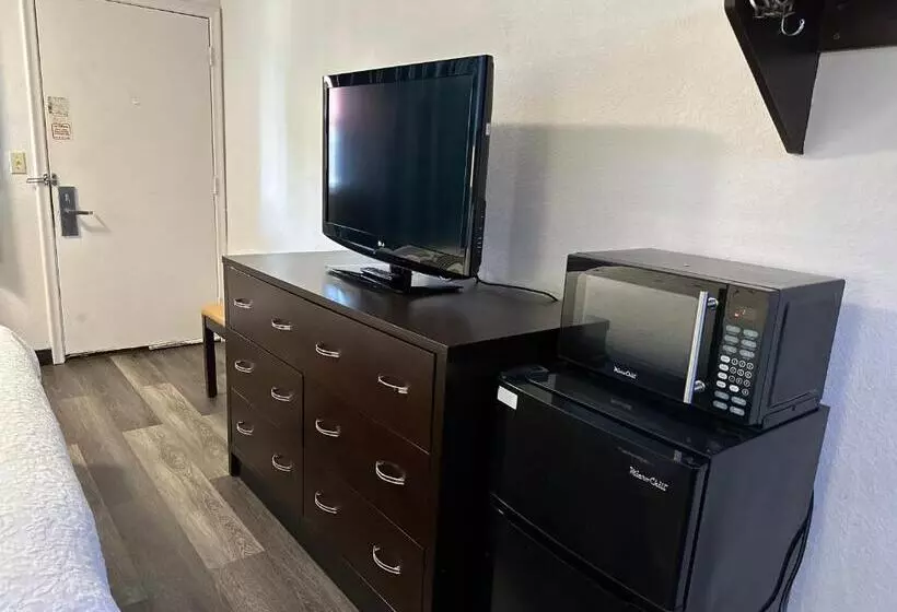 اتاق سوپریور با تخت بزرگ, American Inn & Suites Bishop Airport Flint