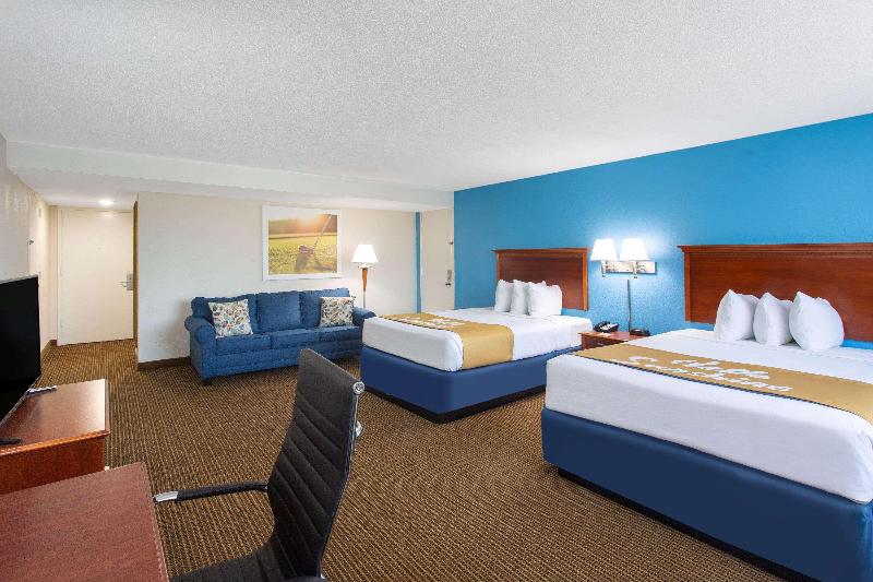 デラックススイート, Days Inn & Suites By Wyndham Tallahassee Conf Center I 10