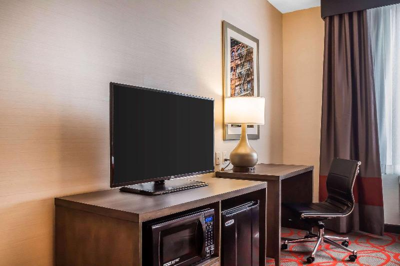 جناح سرير ملكى, Holiday Inn Express Los Angeles Downtown West By Ihg