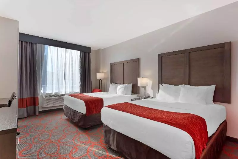 Suite Queen Bed, Holiday Inn Express Los Angeles Downtown West By Ihg
