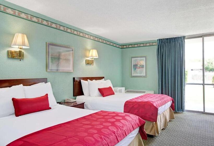 غرفة قياسية, Ramada By Wyndham Parsippany