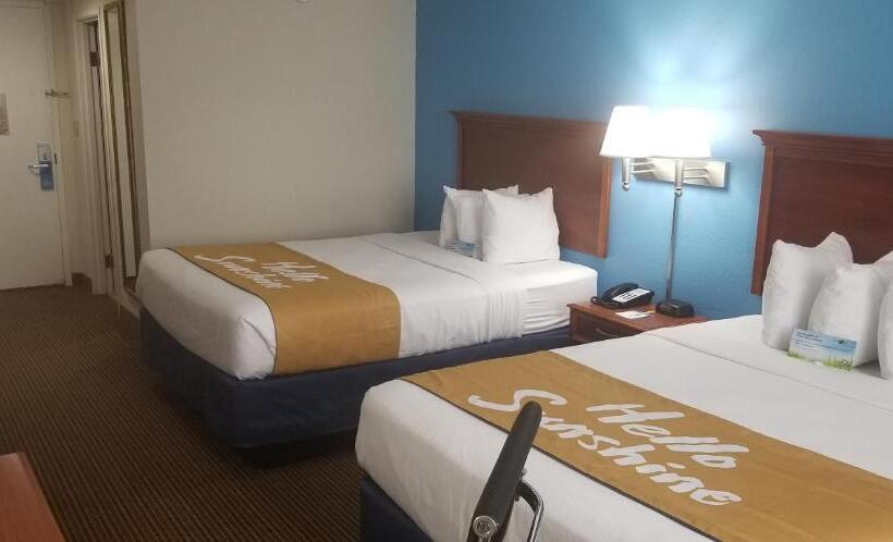 スタンダードルーム, Days Inn & Suites By Wyndham Tallahassee Conf Center I 10