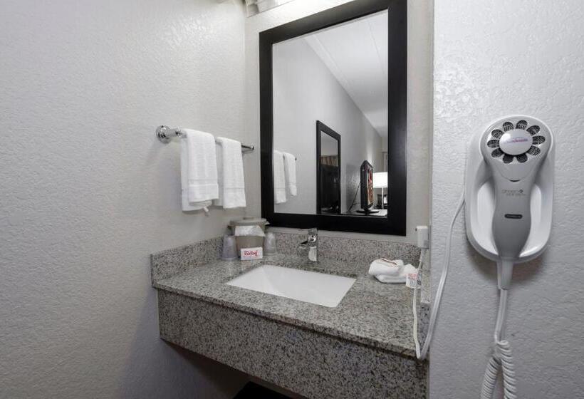 Номер Стандарт 2 Двуспальные Кровати, Red Roof Inn Danville, Pa