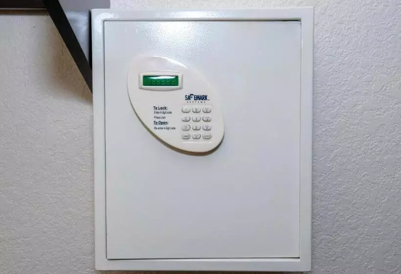 ２ダブルベッドのスタンダードルーム, Red Roof Inn Danville, Pa
