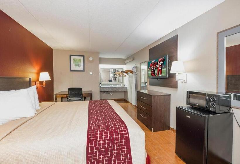 חדר סופריור עם מיטת קינג, Red Roof Inn Jackson Downtown  Fairgrounds