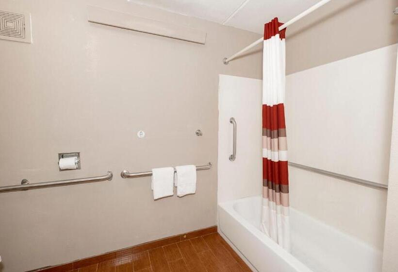 غرفة ديلوكس لذوى الاحتياجات الخاصة, Red Roof Inn Jackson Downtown  Fairgrounds