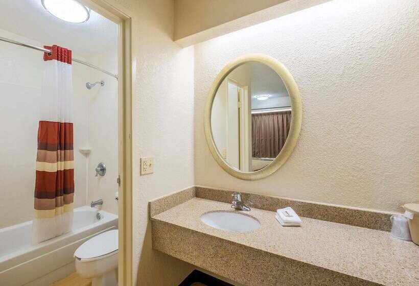 غرفه قياسيه سريرين مزدوجين, Red Roof Inn Jacksonville Airport