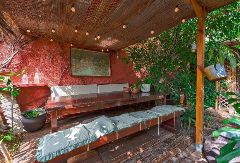 Номер Стандарт Вид на Сад, Casa Luminosa