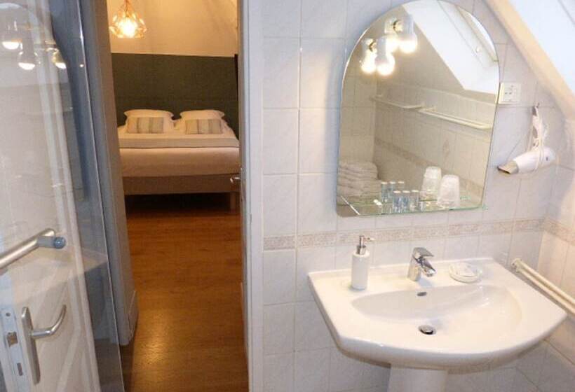 패밀리 룸, La Roseraie