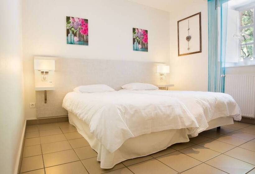 غرفة قياسية, La Cabourne