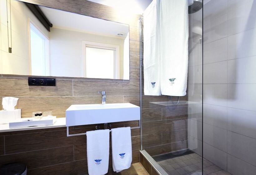 Camera Standard, Sa Tuna