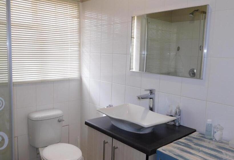 کلبه ییلاقی, Meteorite Rest Camp