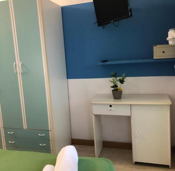 Четырехместный Номер Стандарт, Napoleon