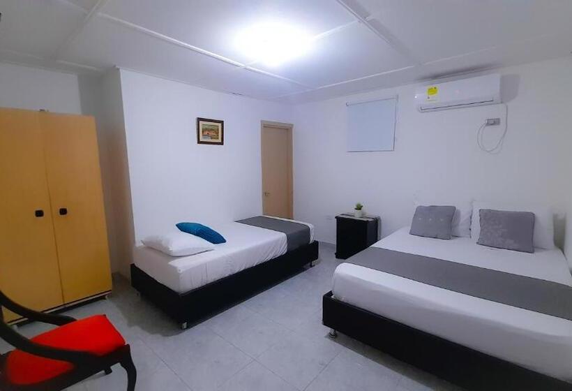 スタンダードトリプルルーム, Poblado Suite