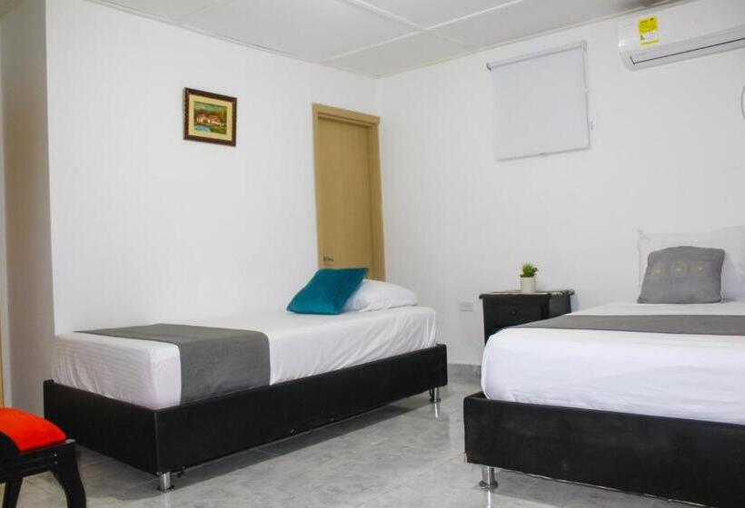 スタンダードトリプルルーム, Poblado Suite