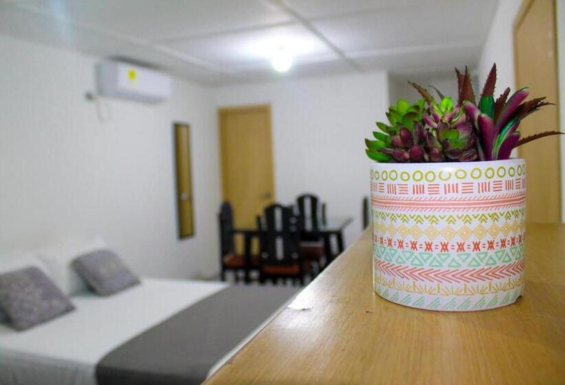 スタンダード４人部屋, Poblado Suite